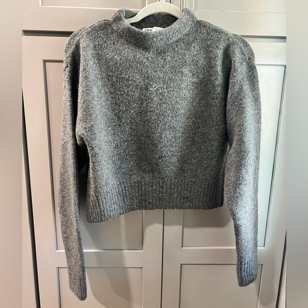 Zara Heather Gray Crew Neck Sweater